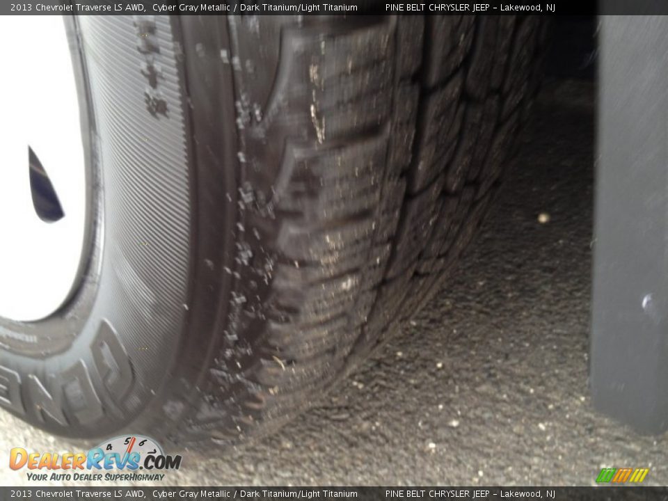 2013 Chevrolet Traverse LS AWD Cyber Gray Metallic / Dark Titanium/Light Titanium Photo #20