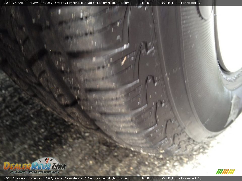 2013 Chevrolet Traverse LS AWD Cyber Gray Metallic / Dark Titanium/Light Titanium Photo #23