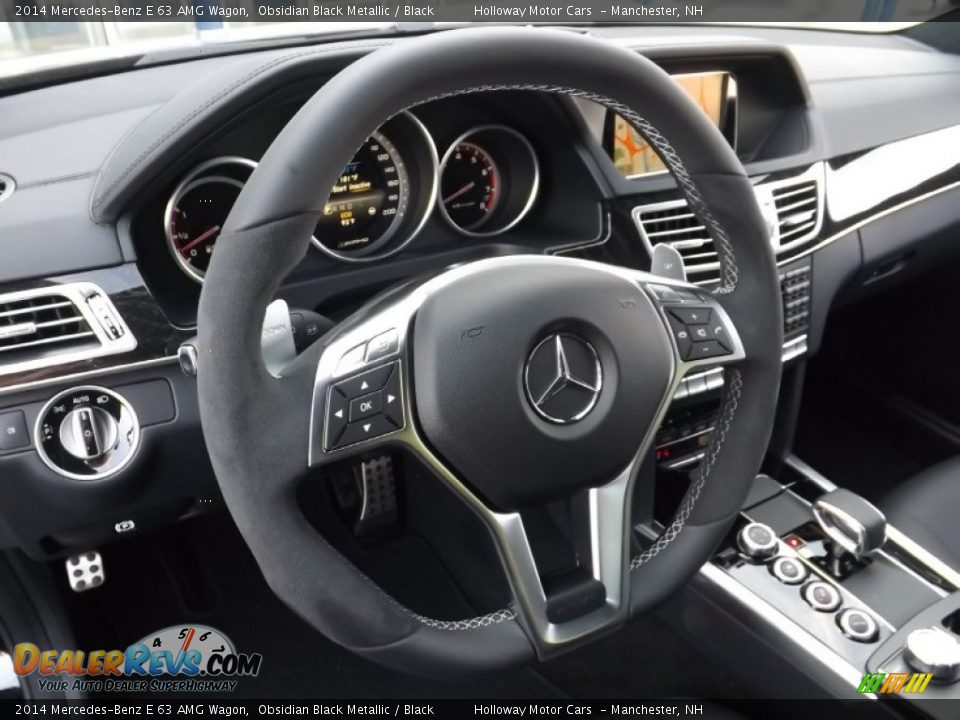 2014 Mercedes-Benz E 63 AMG Wagon Steering Wheel Photo #19