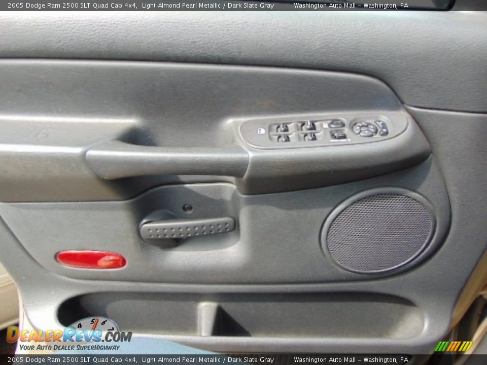 2005 Dodge Ram 2500 SLT Quad Cab 4x4 Light Almond Pearl Metallic / Dark Slate Gray Photo #11