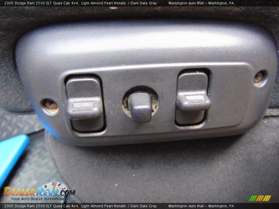 2005 Dodge Ram 2500 SLT Quad Cab 4x4 Light Almond Pearl Metallic / Dark Slate Gray Photo #14