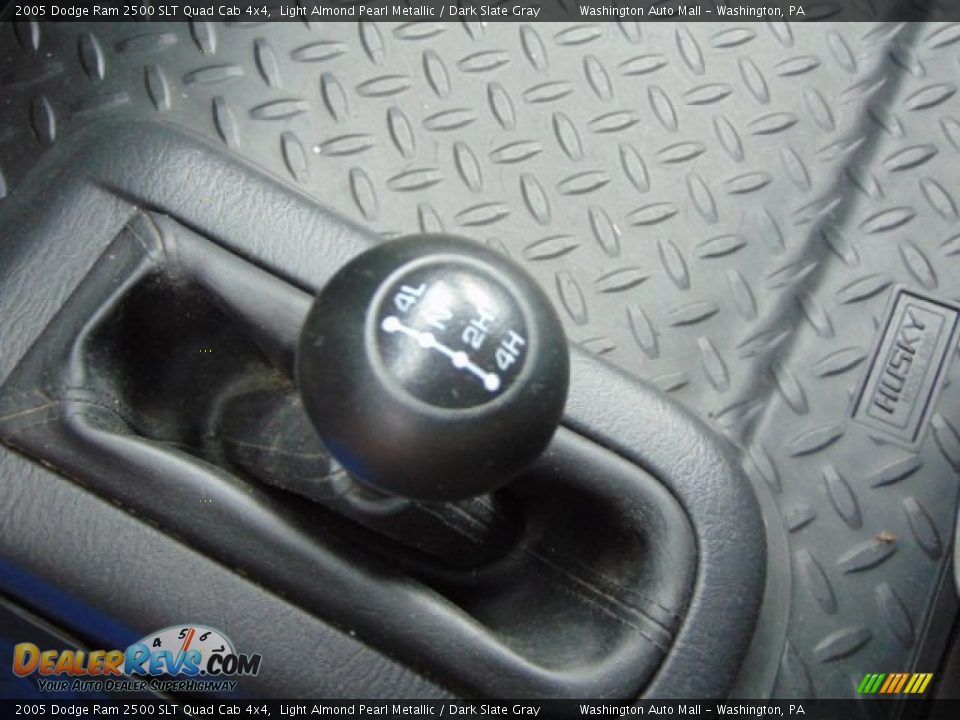 2005 Dodge Ram 2500 SLT Quad Cab 4x4 Light Almond Pearl Metallic / Dark Slate Gray Photo #15