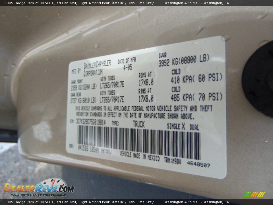 2005 Dodge Ram 2500 SLT Quad Cab 4x4 Light Almond Pearl Metallic / Dark Slate Gray Photo #19