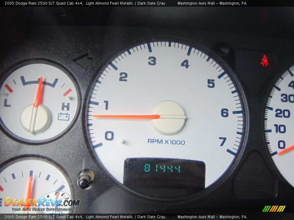 2005 Dodge Ram 2500 SLT Quad Cab 4x4 Light Almond Pearl Metallic / Dark Slate Gray Photo #20