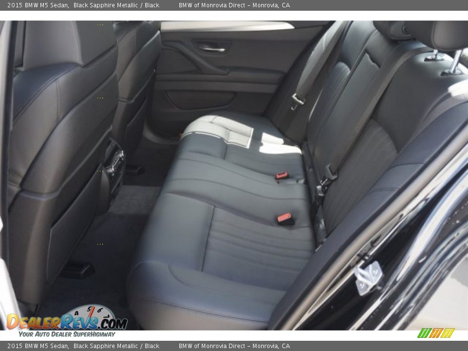 Rear Seat of 2015 BMW M5 Sedan Photo #5