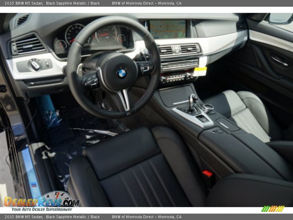 Black Interior - 2015 BMW M5 Sedan Photo #6