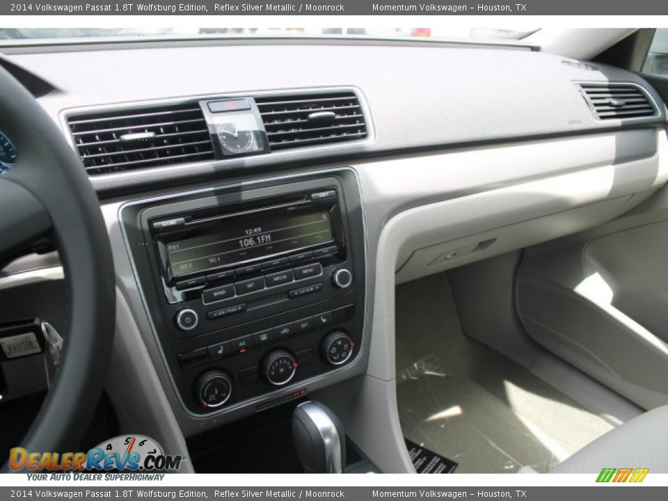2014 Volkswagen Passat 1.8T Wolfsburg Edition Reflex Silver Metallic / Moonrock Photo #12