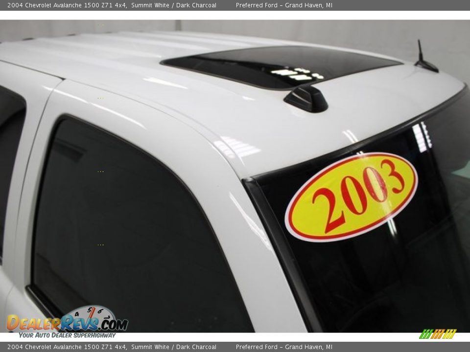 2004 Chevrolet Avalanche 1500 Z71 4x4 Summit White / Dark Charcoal Photo #7