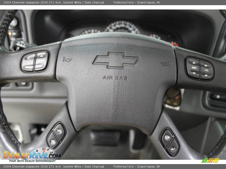 2004 Chevrolet Avalanche 1500 Z71 4x4 Summit White / Dark Charcoal Photo #36