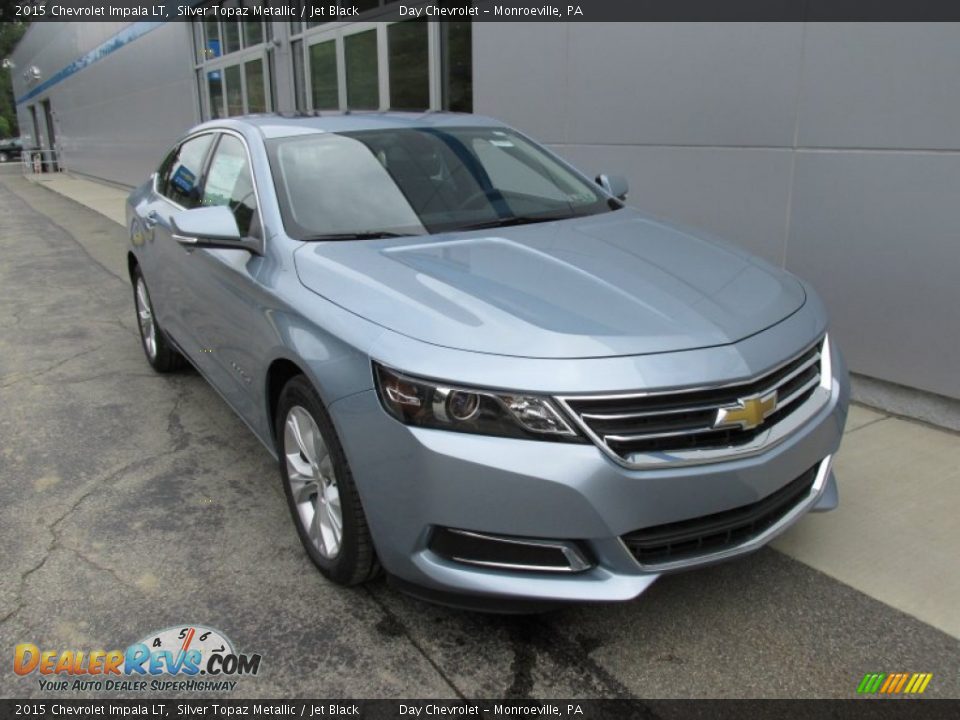 Front 3/4 View of 2015 Chevrolet Impala LT Photo #9