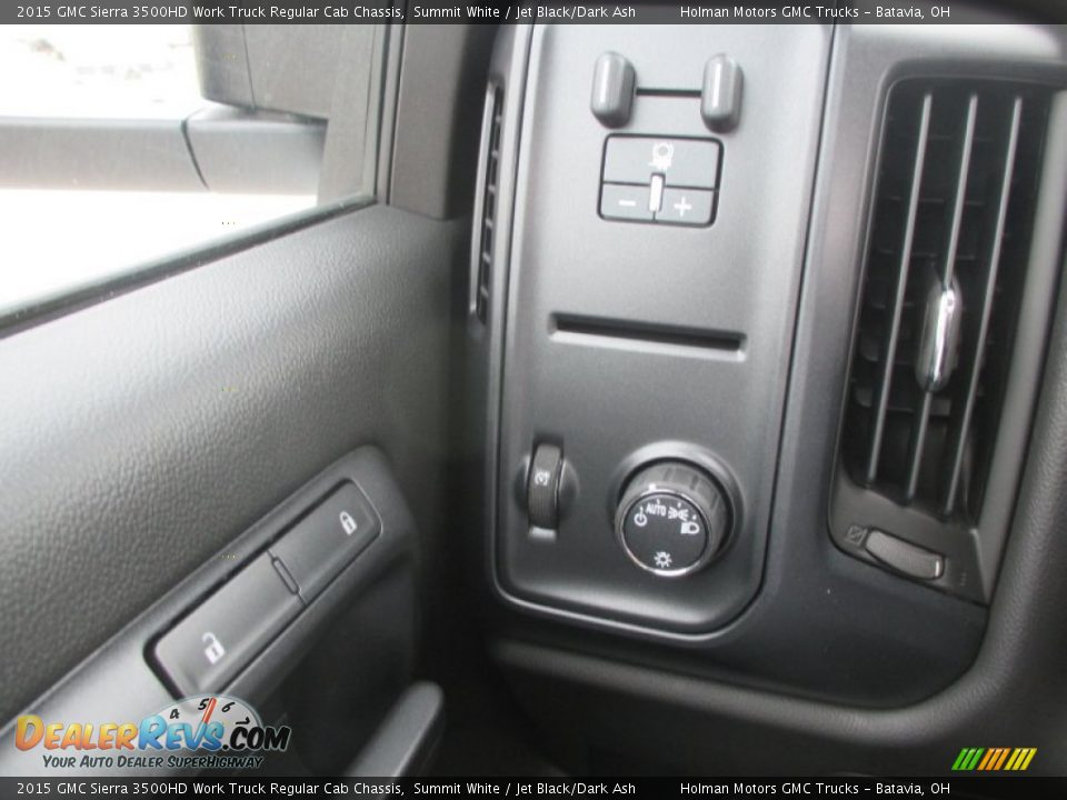 Controls of 2015 GMC Sierra 3500HD Work Truck Regular Cab Chassis Photo #13