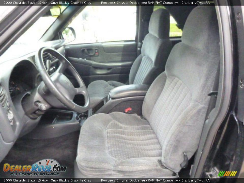 2000 Chevrolet Blazer LS 4x4 Onyx Black / Graphite Gray Photo #10