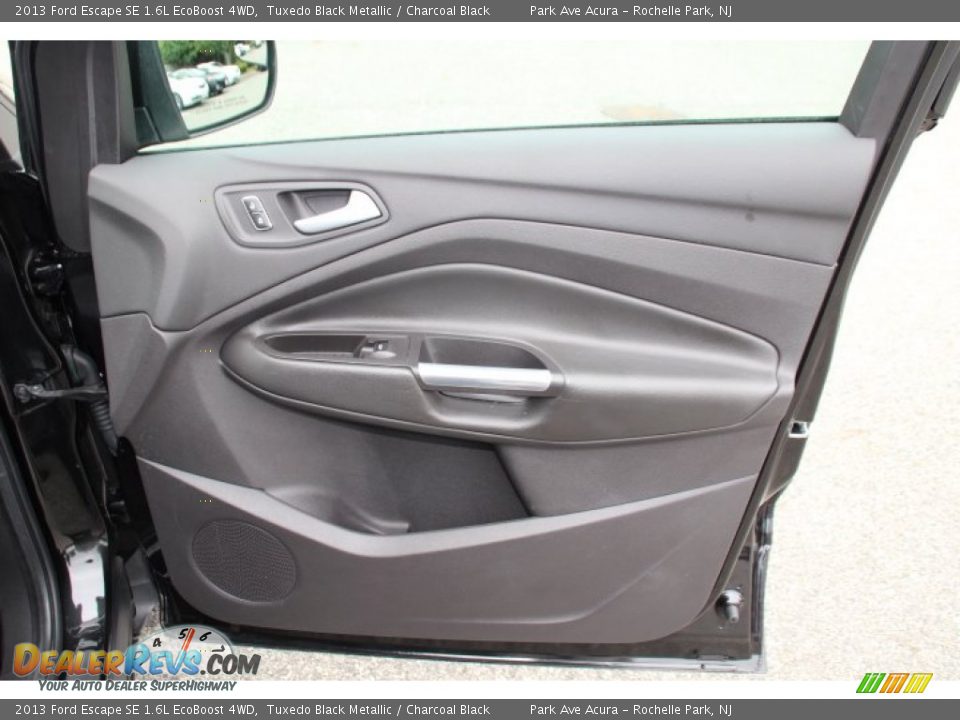 2013 Ford Escape SE 1.6L EcoBoost 4WD Tuxedo Black Metallic / Charcoal Black Photo #24