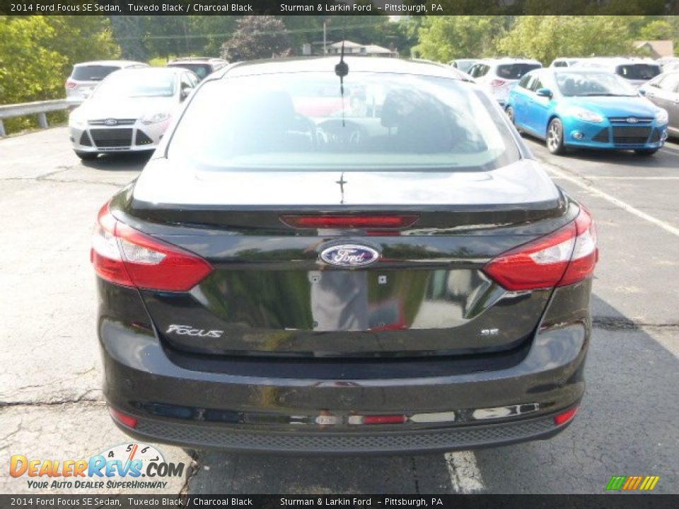 2014 Ford Focus SE Sedan Tuxedo Black / Charcoal Black Photo #3