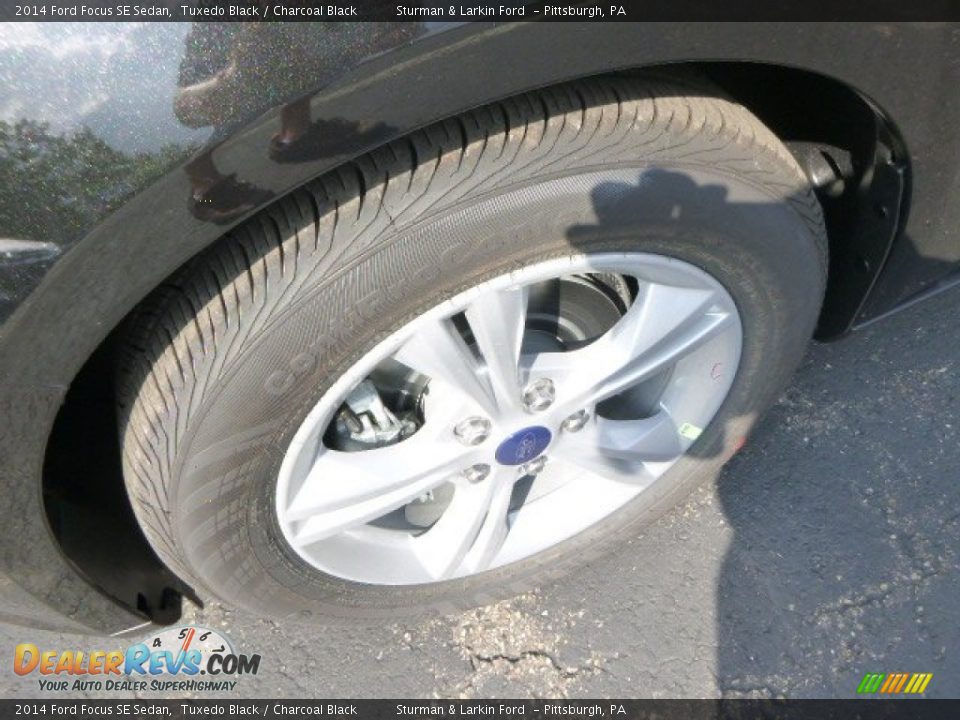 2014 Ford Focus SE Sedan Tuxedo Black / Charcoal Black Photo #7