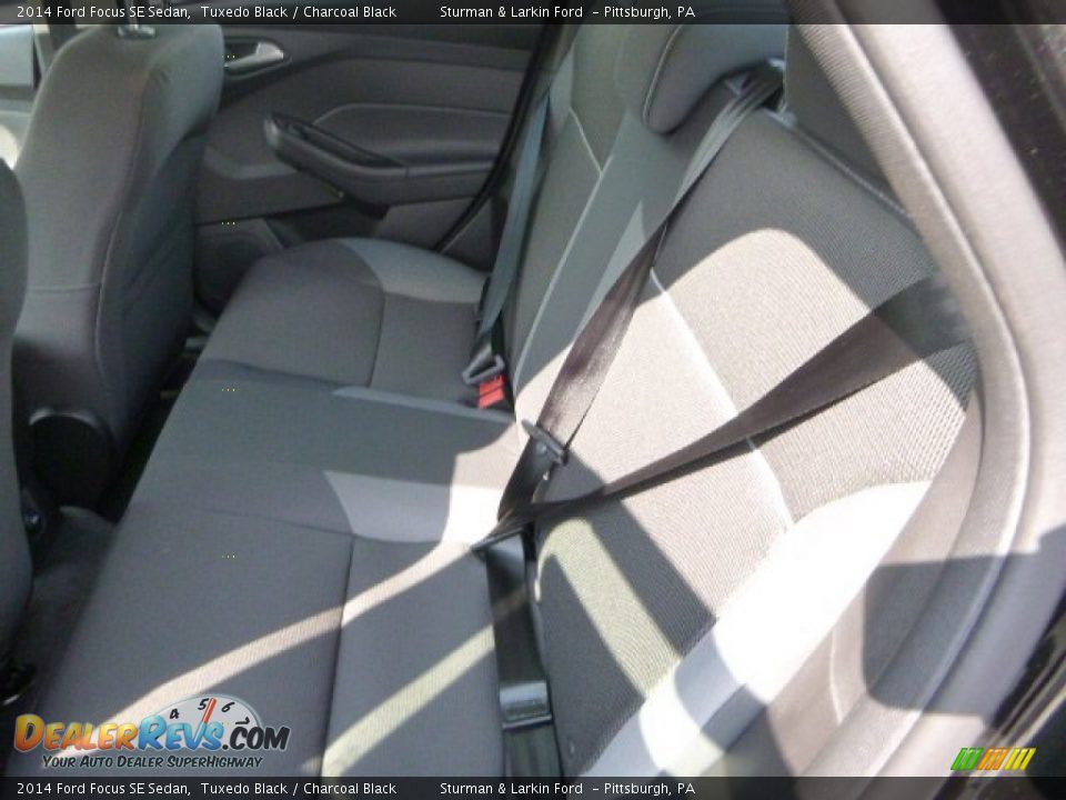 2014 Ford Focus SE Sedan Tuxedo Black / Charcoal Black Photo #9