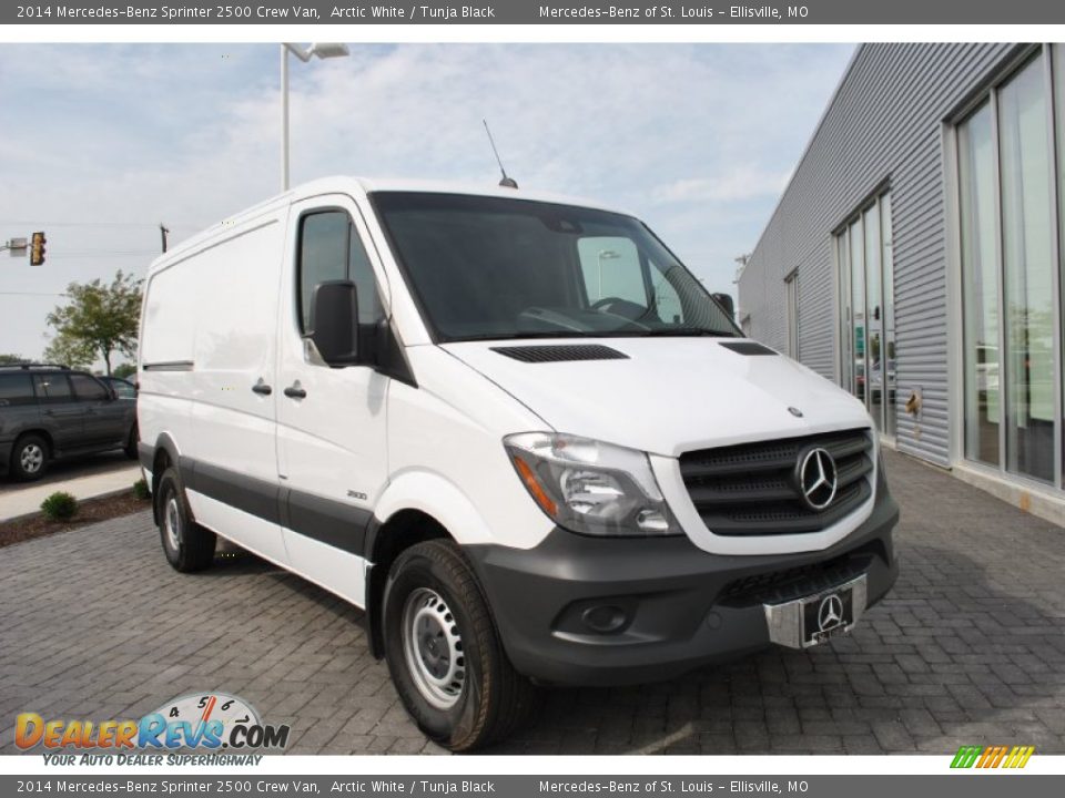Front 3/4 View of 2014 Mercedes-Benz Sprinter 2500 Crew Van Photo #1