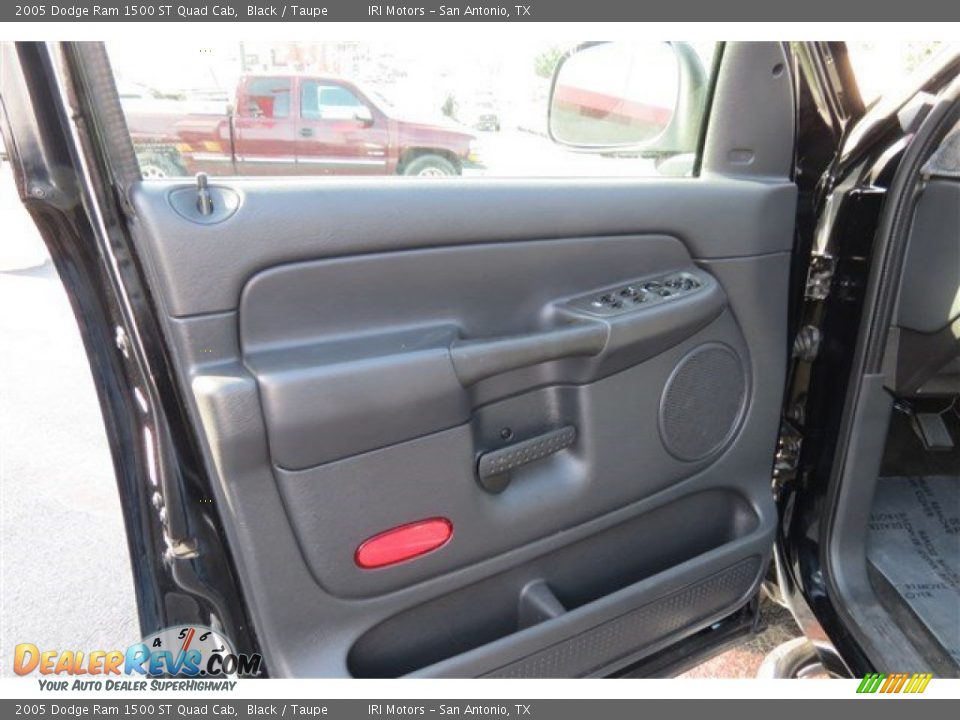 2005 Dodge Ram 1500 ST Quad Cab Black / Taupe Photo #10