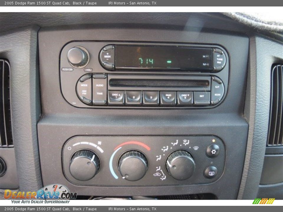 2005 Dodge Ram 1500 ST Quad Cab Black / Taupe Photo #15