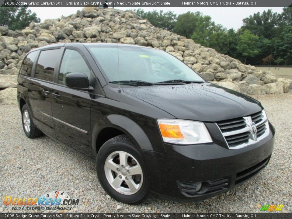 Front 3/4 View of 2008 Dodge Grand Caravan SXT Photo #1