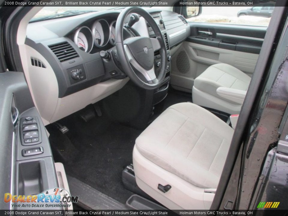 2008 Dodge Grand Caravan SXT Brilliant Black Crystal Pearl / Medium Slate Gray/Light Shale Photo #6