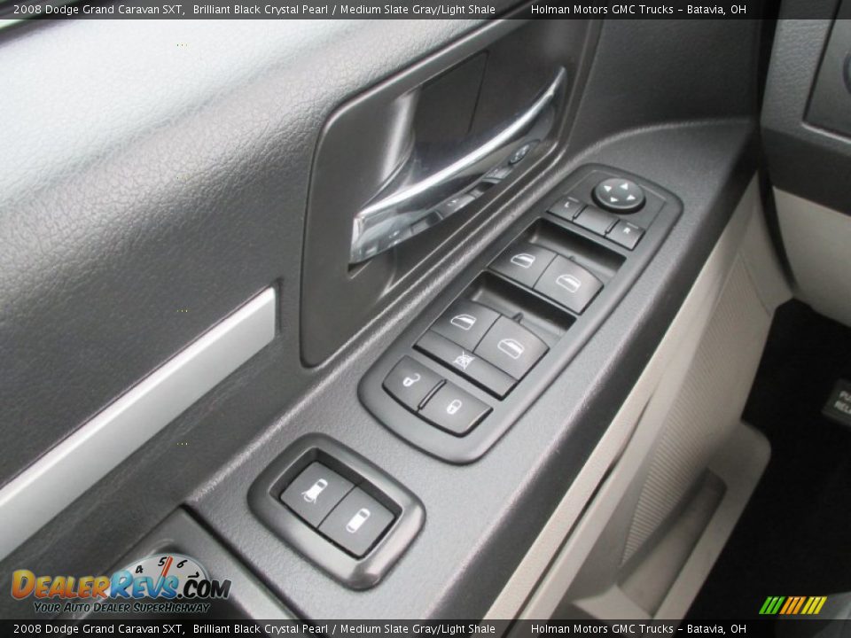 2008 Dodge Grand Caravan SXT Brilliant Black Crystal Pearl / Medium Slate Gray/Light Shale Photo #16