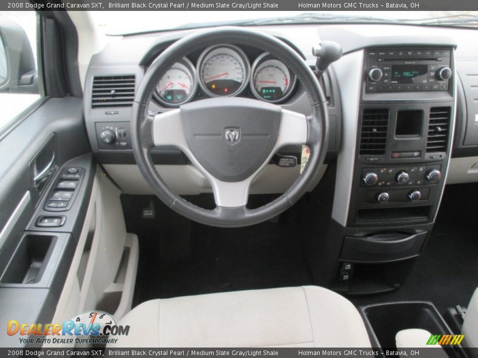 2008 Dodge Grand Caravan SXT Brilliant Black Crystal Pearl / Medium Slate Gray/Light Shale Photo #21