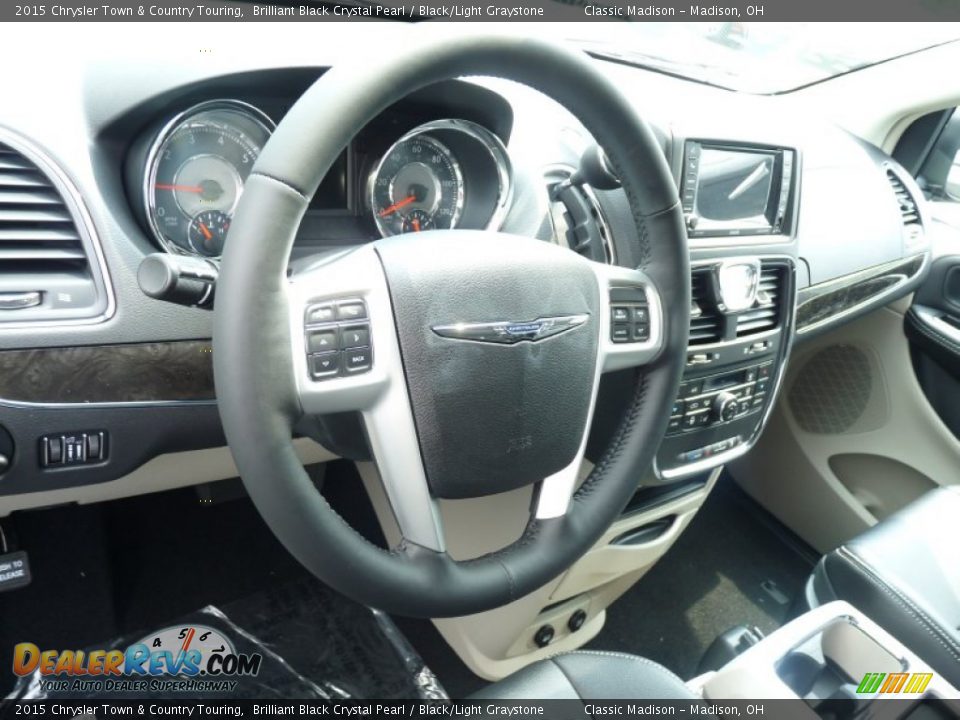 2015 Chrysler Town & Country Touring Brilliant Black Crystal Pearl / Black/Light Graystone Photo #5