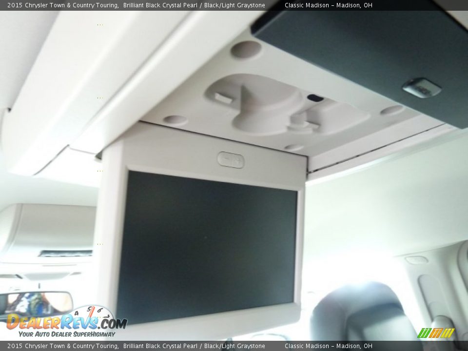 2015 Chrysler Town & Country Touring Brilliant Black Crystal Pearl / Black/Light Graystone Photo #8