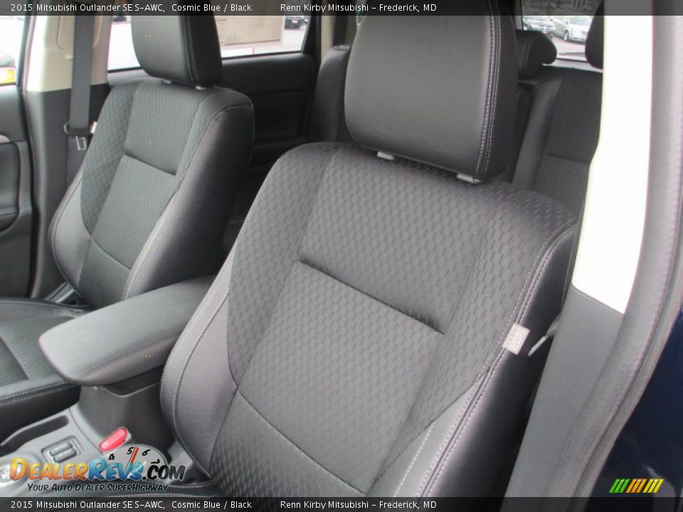 Front Seat of 2015 Mitsubishi Outlander SE S-AWC Photo #11