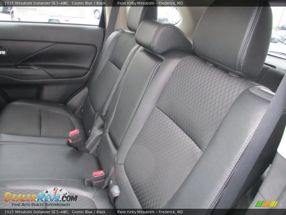Rear Seat of 2015 Mitsubishi Outlander SE S-AWC Photo #13