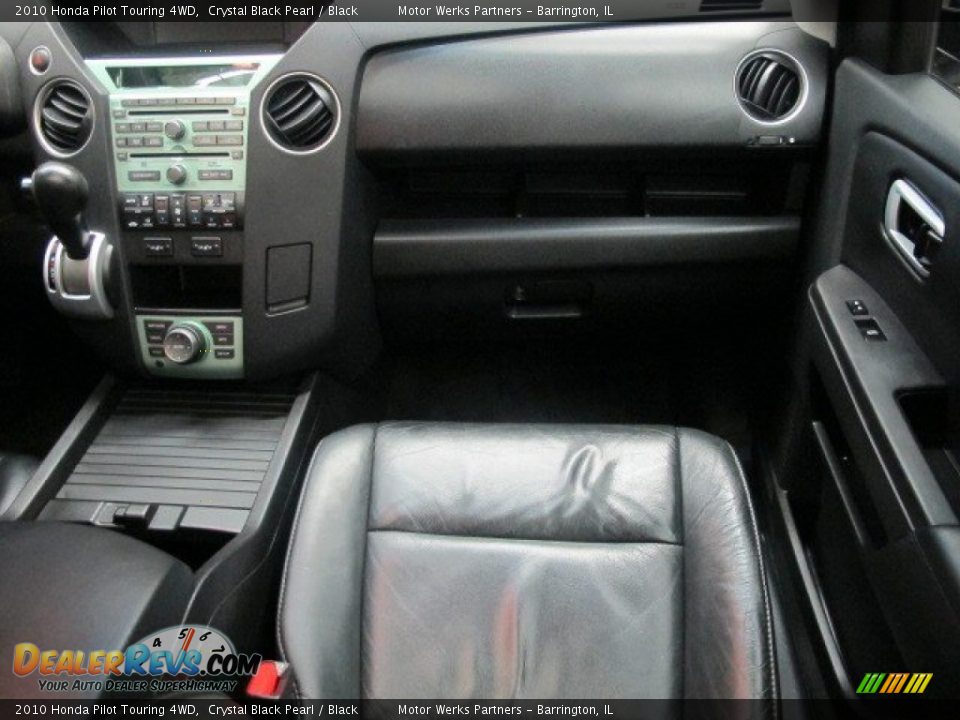 2010 Honda Pilot Touring 4WD Crystal Black Pearl / Black Photo #23