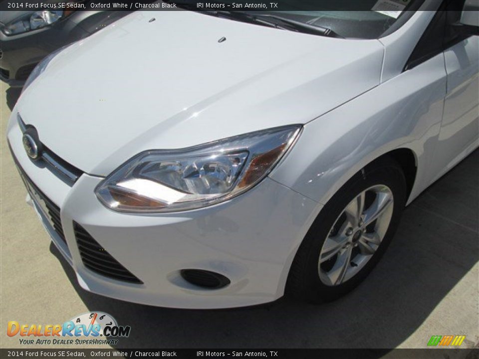 2014 Ford Focus SE Sedan Oxford White / Charcoal Black Photo #6