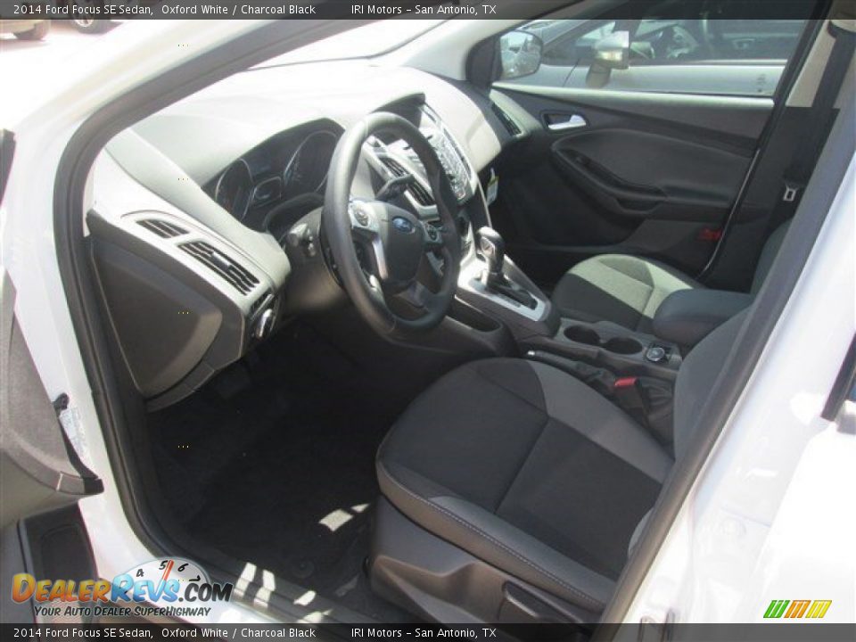 2014 Ford Focus SE Sedan Oxford White / Charcoal Black Photo #13
