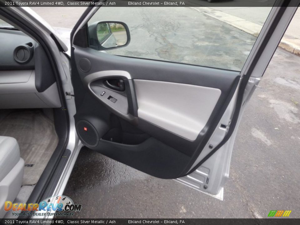 2011 Toyota RAV4 Limited 4WD Classic Silver Metallic / Ash Photo #16