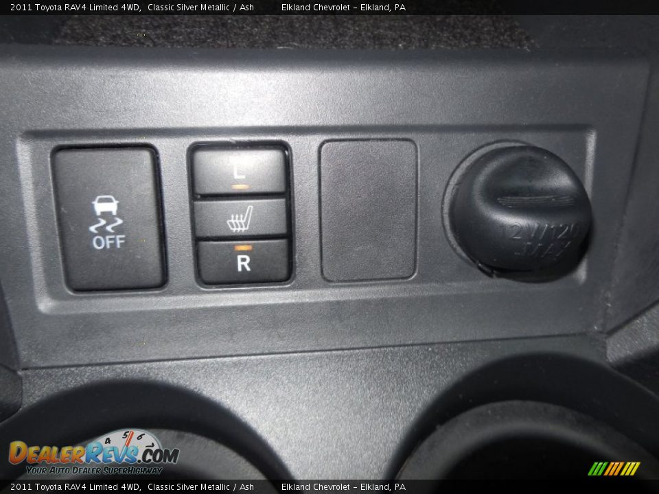 2011 Toyota RAV4 Limited 4WD Classic Silver Metallic / Ash Photo #31