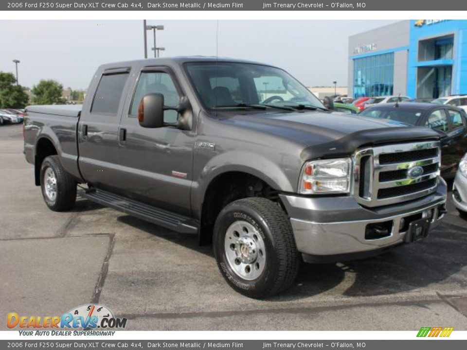 2006 Ford F250 Super Duty XLT Crew Cab 4x4 Dark Stone Metallic / Medium Flint Photo #2
