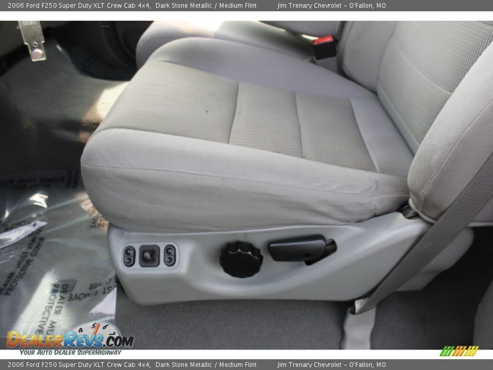 2006 Ford F250 Super Duty XLT Crew Cab 4x4 Dark Stone Metallic / Medium Flint Photo #16