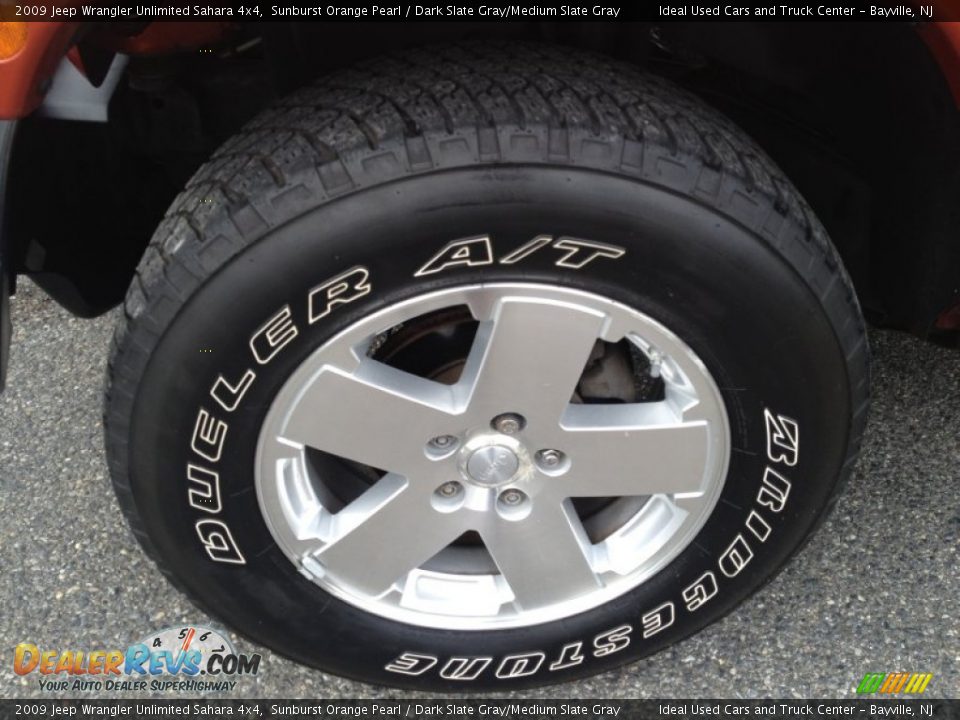 2009 Jeep Wrangler Unlimited Sahara 4x4 Sunburst Orange Pearl / Dark Slate Gray/Medium Slate Gray Photo #3