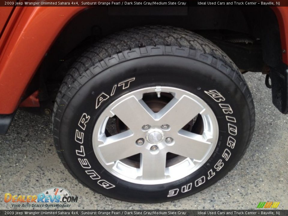 2009 Jeep Wrangler Unlimited Sahara 4x4 Sunburst Orange Pearl / Dark Slate Gray/Medium Slate Gray Photo #18