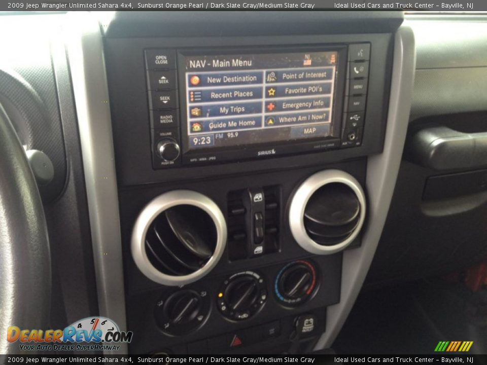 2009 Jeep Wrangler Unlimited Sahara 4x4 Sunburst Orange Pearl / Dark Slate Gray/Medium Slate Gray Photo #28