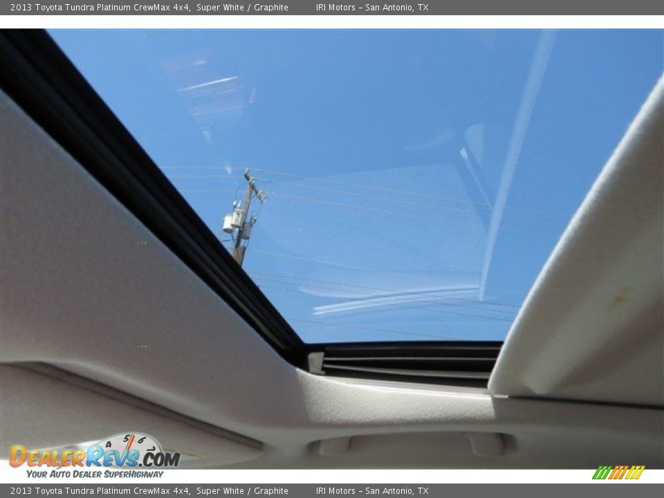 2013 Toyota Tundra Platinum CrewMax 4x4 Super White / Graphite Photo #16