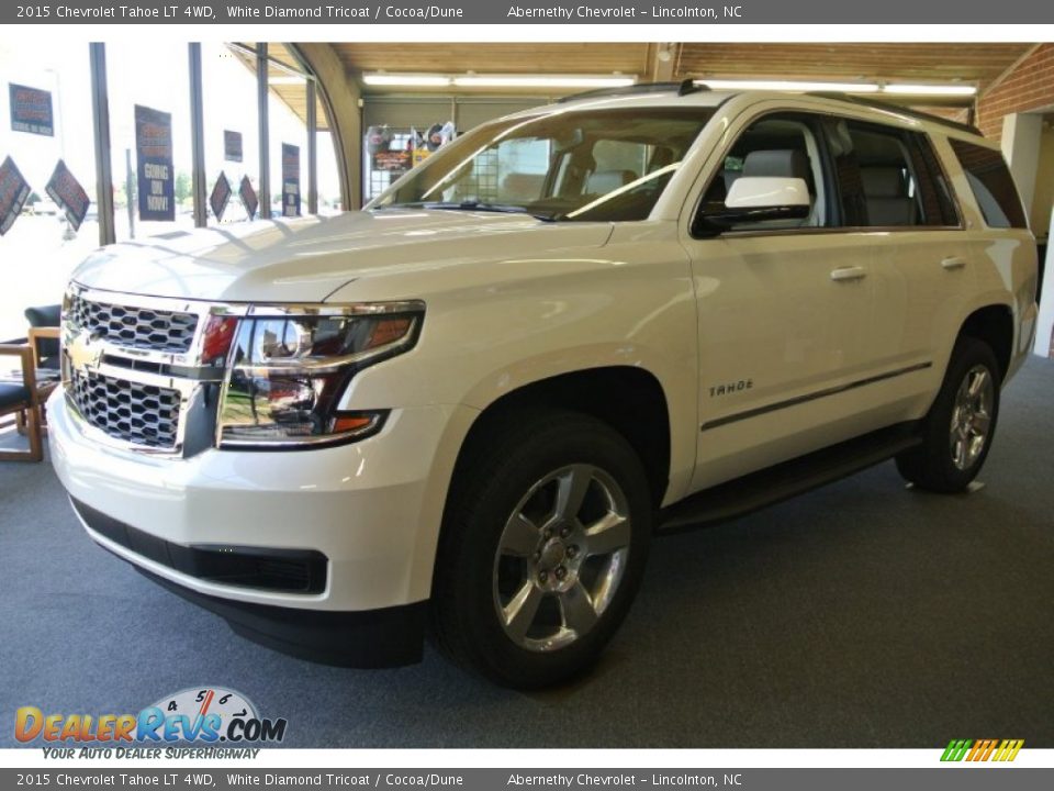 Front 3/4 View of 2015 Chevrolet Tahoe LT 4WD Photo #2