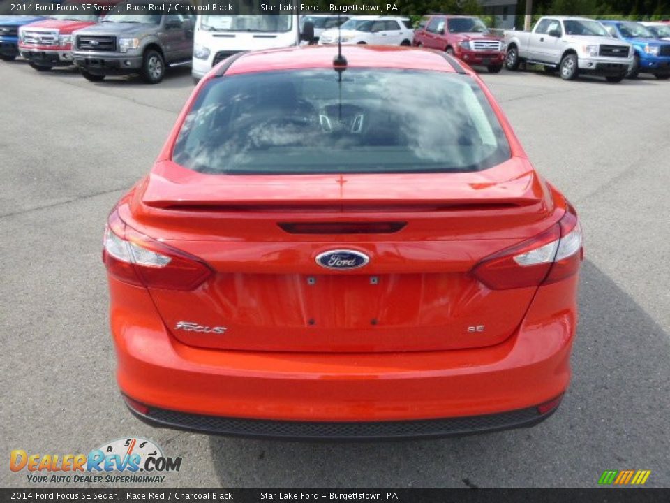 2014 Ford Focus SE Sedan Race Red / Charcoal Black Photo #6