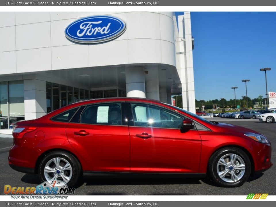 2014 Ford Focus SE Sedan Ruby Red / Charcoal Black Photo #2