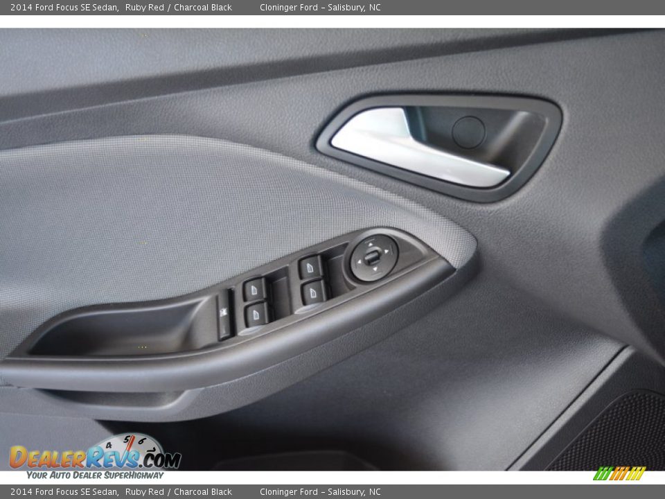 2014 Ford Focus SE Sedan Ruby Red / Charcoal Black Photo #5
