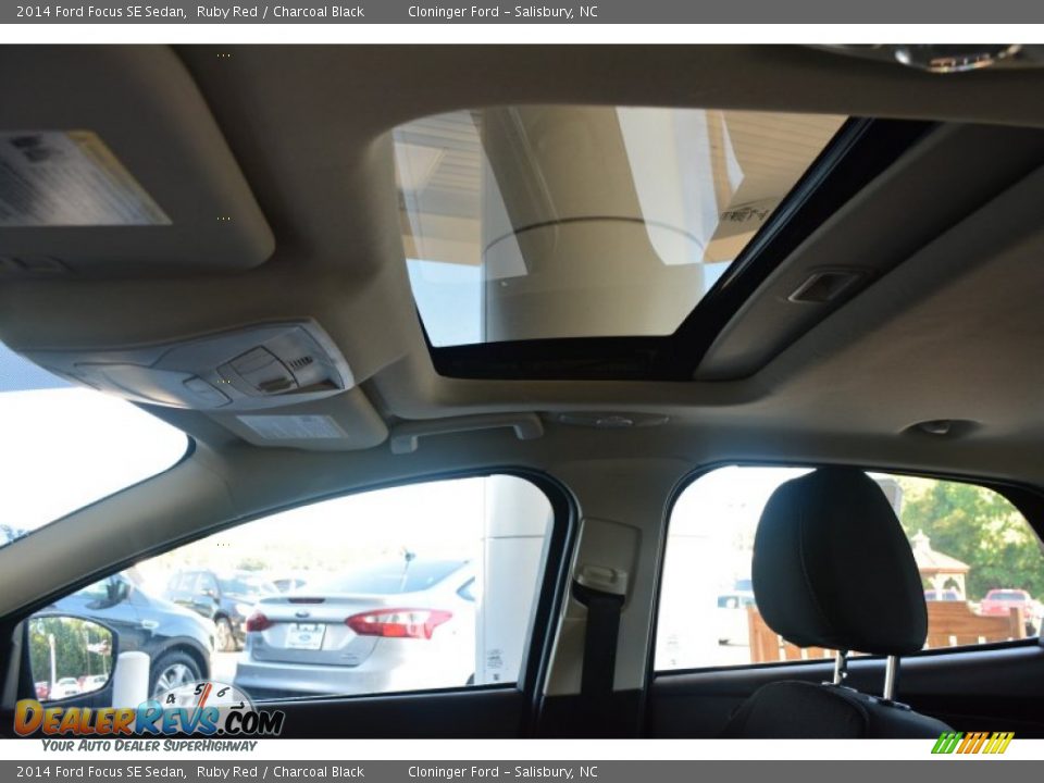 2014 Ford Focus SE Sedan Ruby Red / Charcoal Black Photo #12