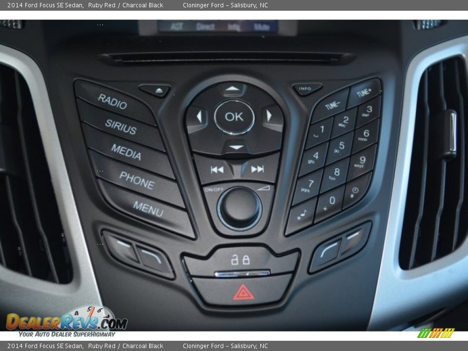 2014 Ford Focus SE Sedan Ruby Red / Charcoal Black Photo #13