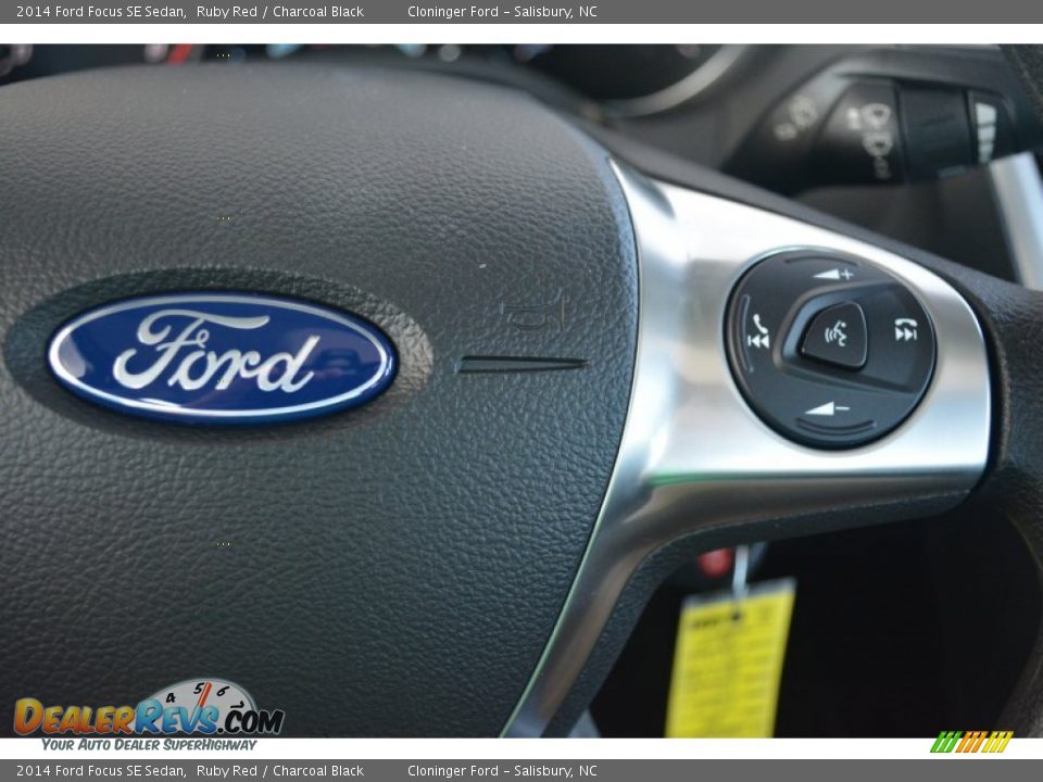 2014 Ford Focus SE Sedan Ruby Red / Charcoal Black Photo #19