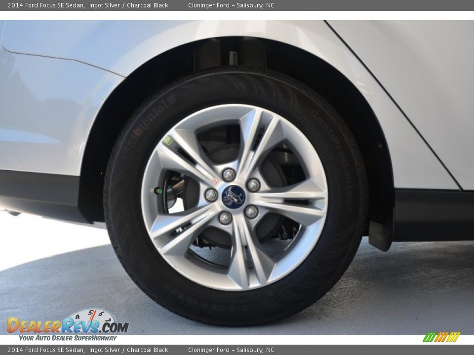 2014 Ford Focus SE Sedan Ingot Silver / Charcoal Black Photo #10